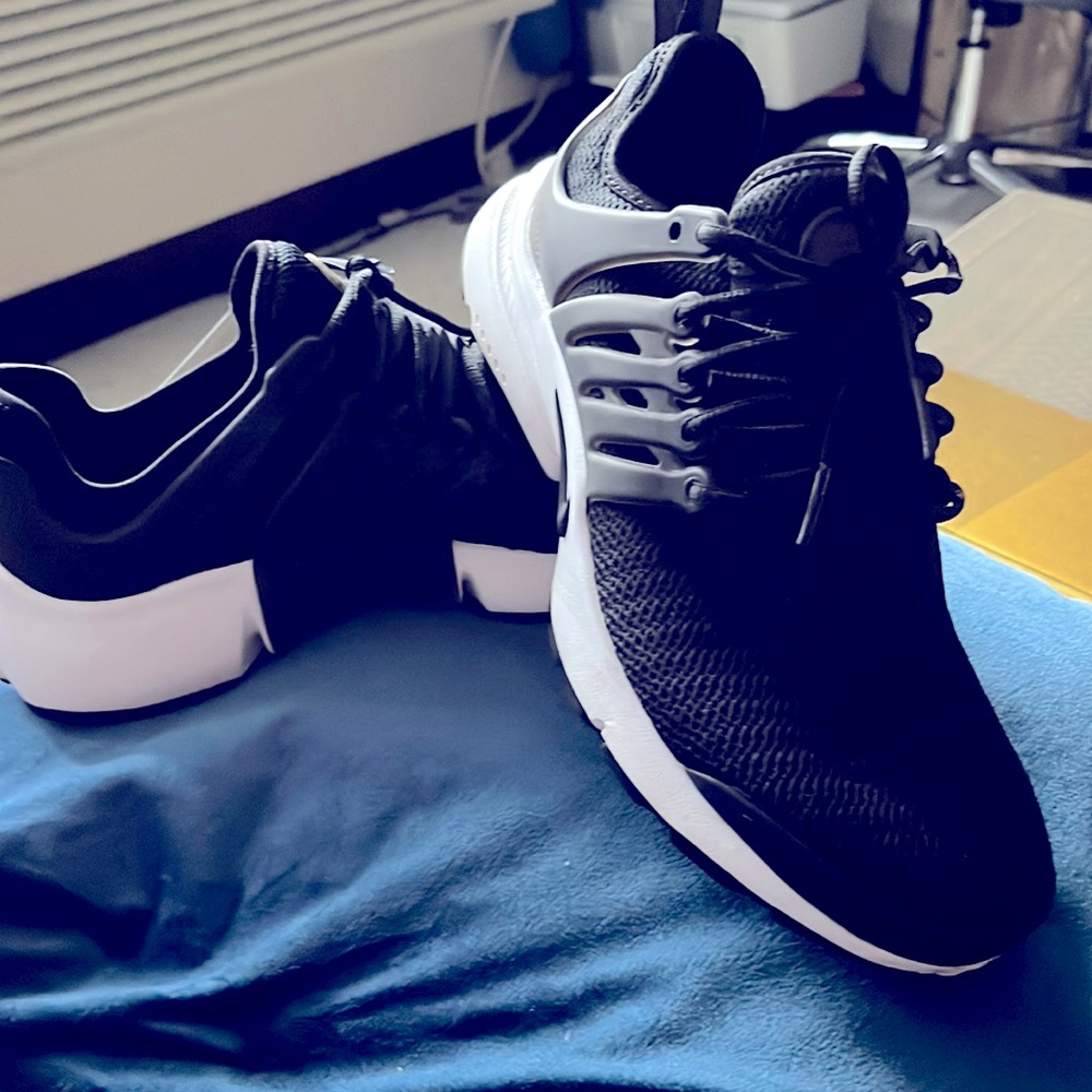 Nike Air Presto Women black/white size 9